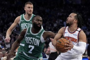 国际比赛日体能课后，波士顿凯尔特人手感冰凉备战中超，悬念犹存，纪律约束更严格(波特兰开拓者vs波士顿凯尔特人)